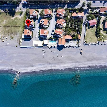 Marchesana Beach Sole Mare Spiaggia แตร์เม วิญาตอเร ภายนอก รูปภาพ