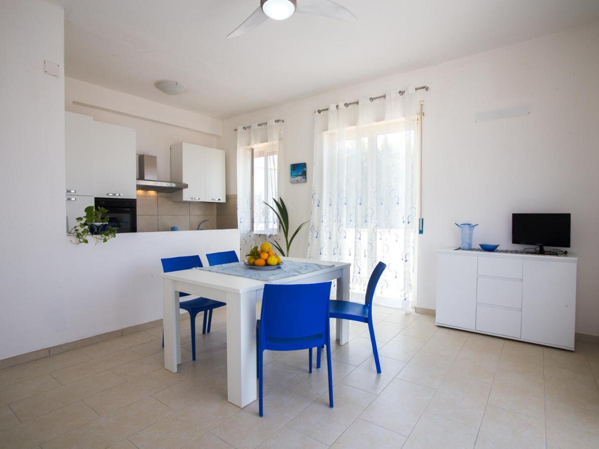 Marchesana Beach Sole Mare Spiaggia แตร์เม วิญาตอเร ภายนอก รูปภาพ